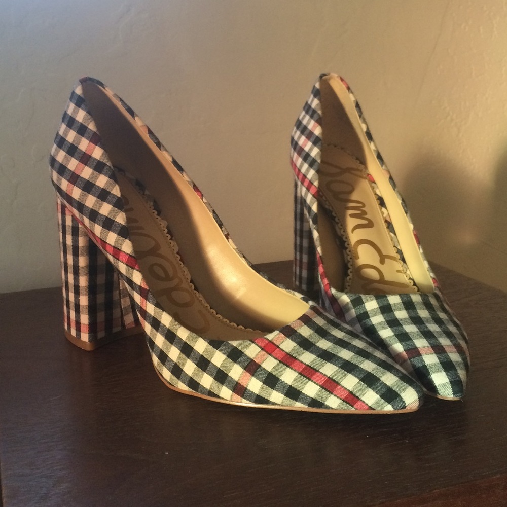 Plaid pointed chunky heels